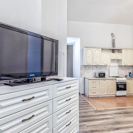 Ferienwohnung Уютная Квартира С Террасой В Сердце Столицы Taldykol Exterior foto