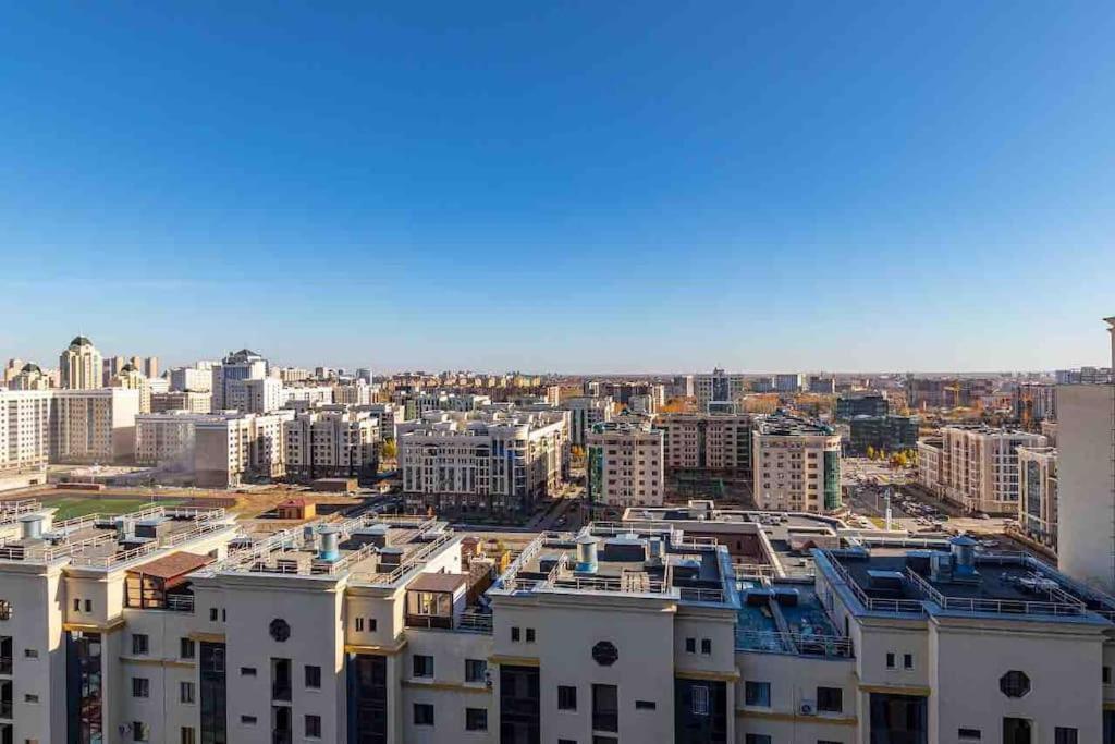 Ferienwohnung Уютная Квартира С Террасой В Сердце Столицы Taldykol Exterior foto